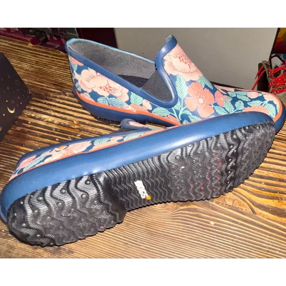 BOGS Garden Gorgeous Cottagecore Waterproof Floral Support Cushion Clogs size 8 - Picture 5 of 7